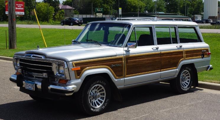 Jeep Wagoneer